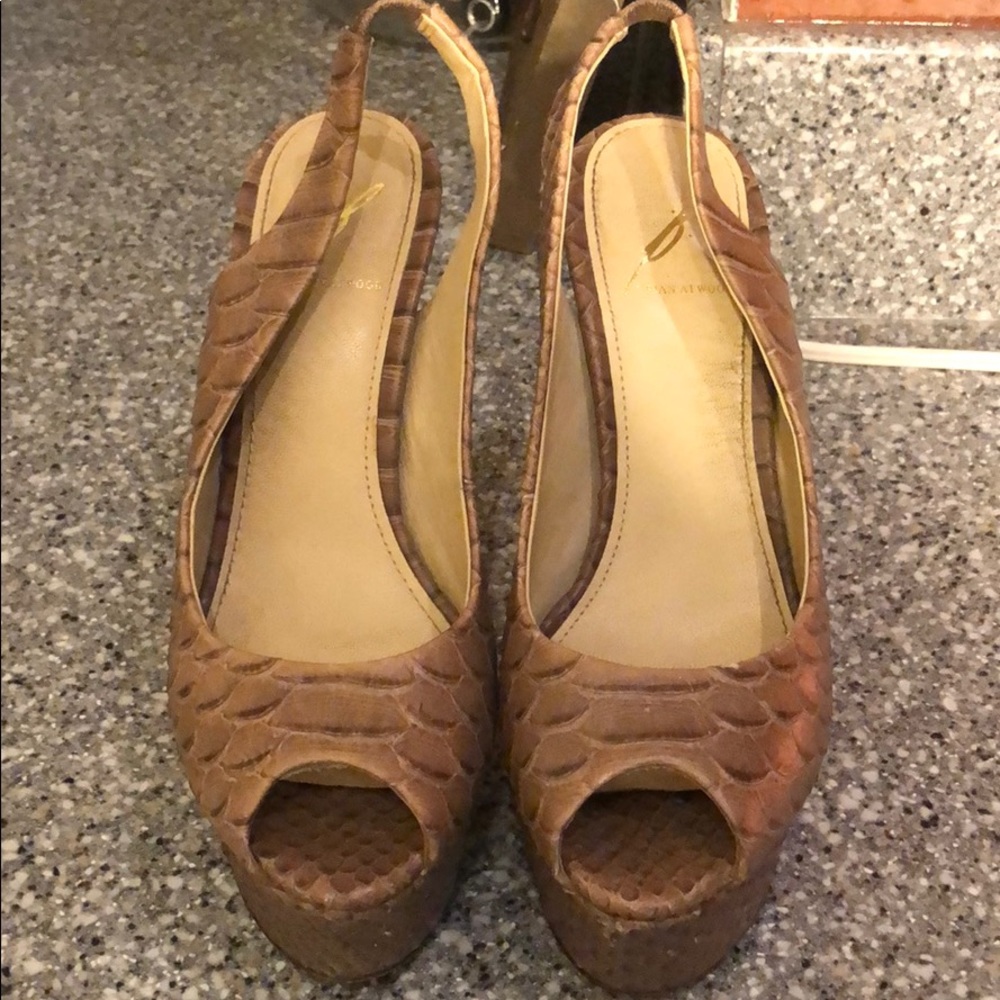 Brian Atwood snakeskin tan pumps